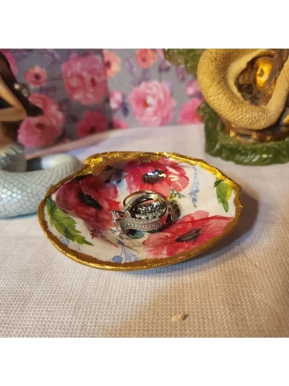DECOUPAGE  PINK FLOWERS ON A CLAM SHELL